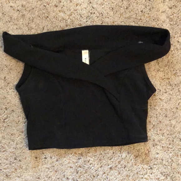 Crop top - Picture 1 of 2